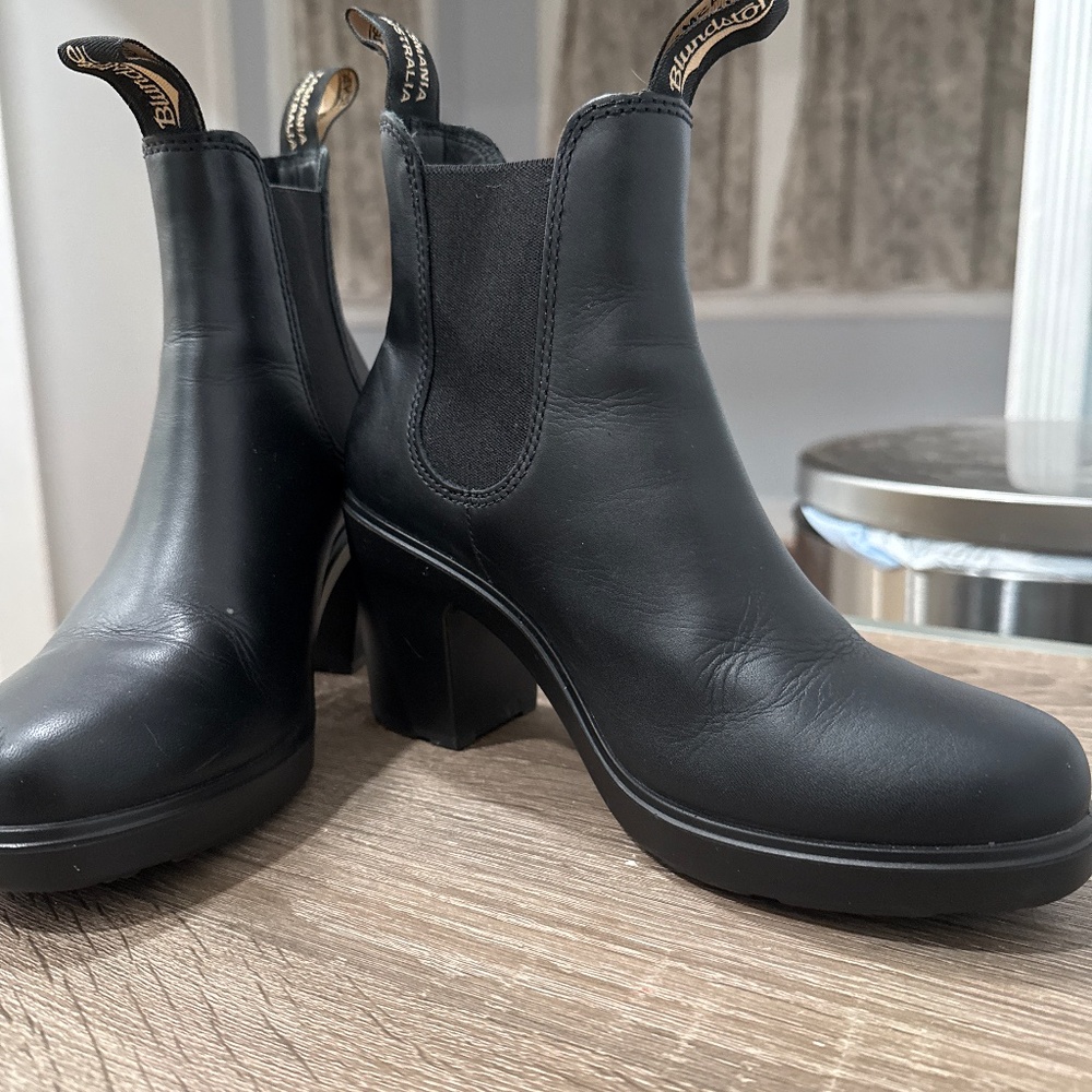 Blundstone heeled boots